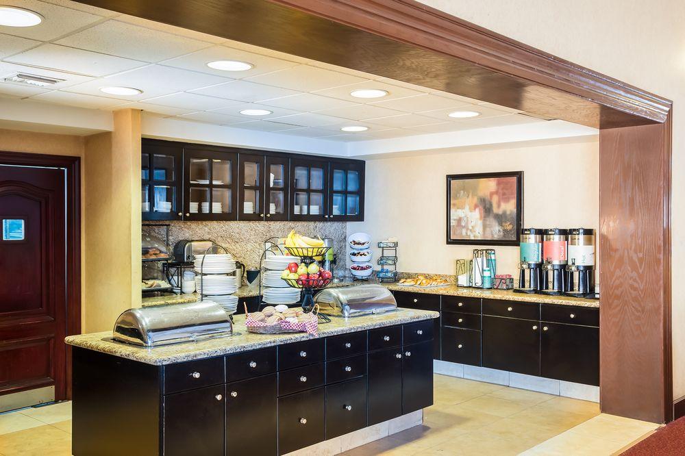 Wyndham Garden Torreon Tecnologico Hotel Ngoại thất bức ảnh
