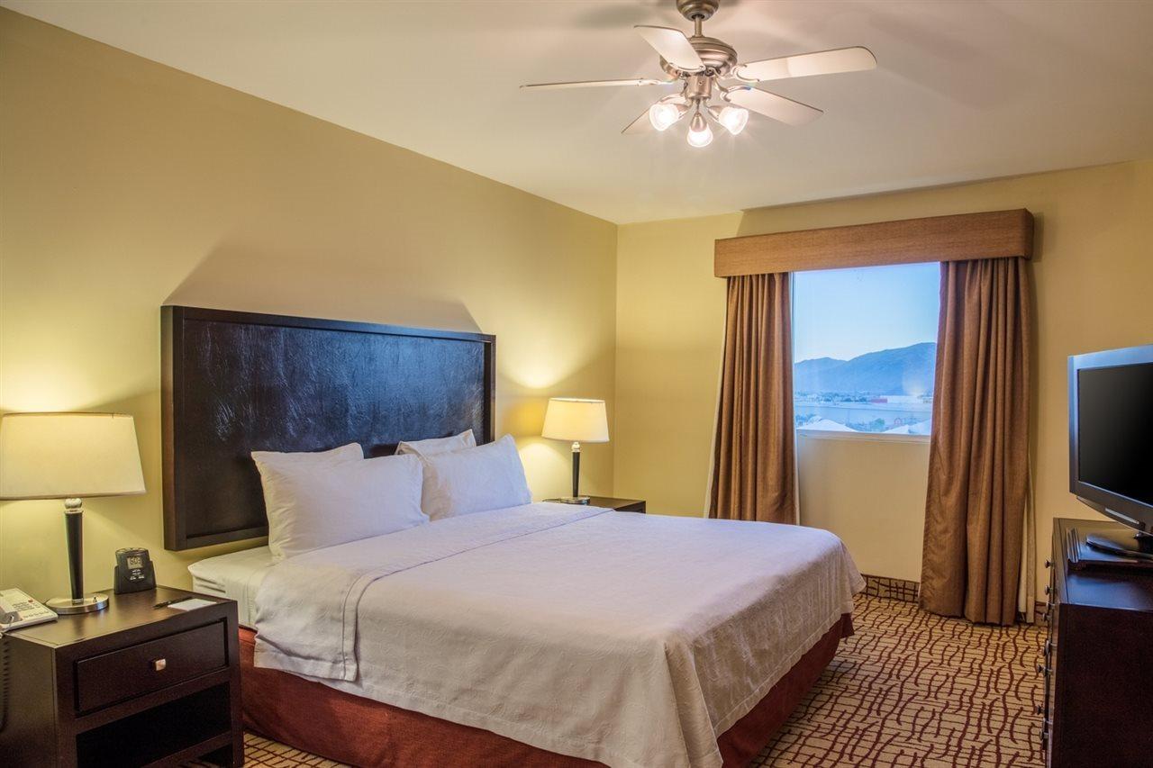 Wyndham Garden Torreon Tecnologico Hotel Ngoại thất bức ảnh