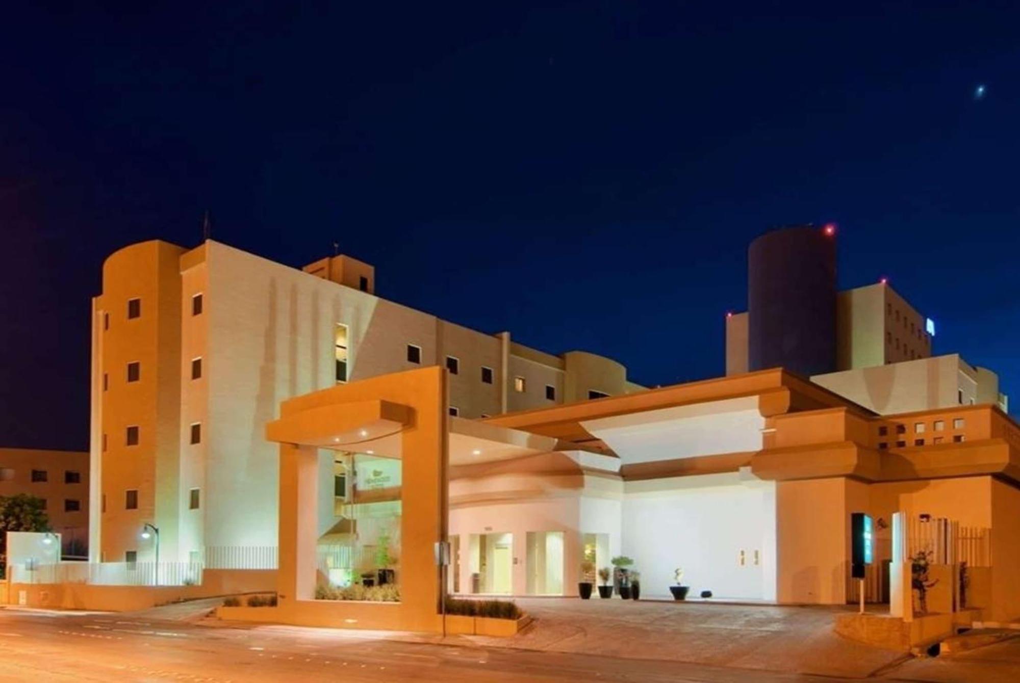 Wyndham Garden Torreon Tecnologico Hotel Ngoại thất bức ảnh